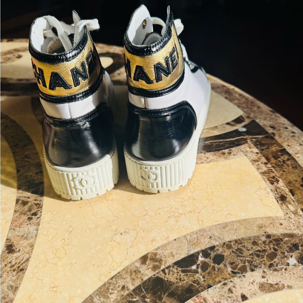 Good Condition - image 1